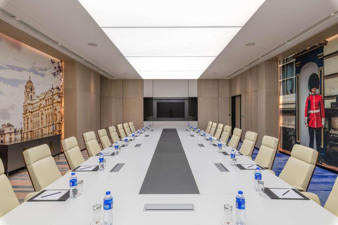 Hotel Kew Hongqiao 4*