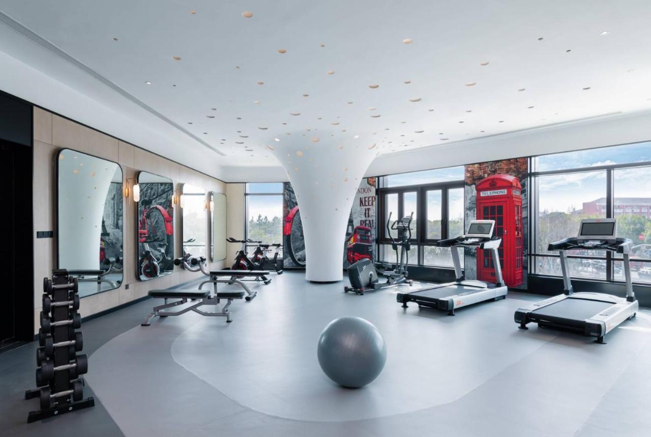 Kew Hongqiao Hotel