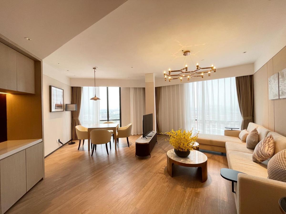Kew Hongqiao