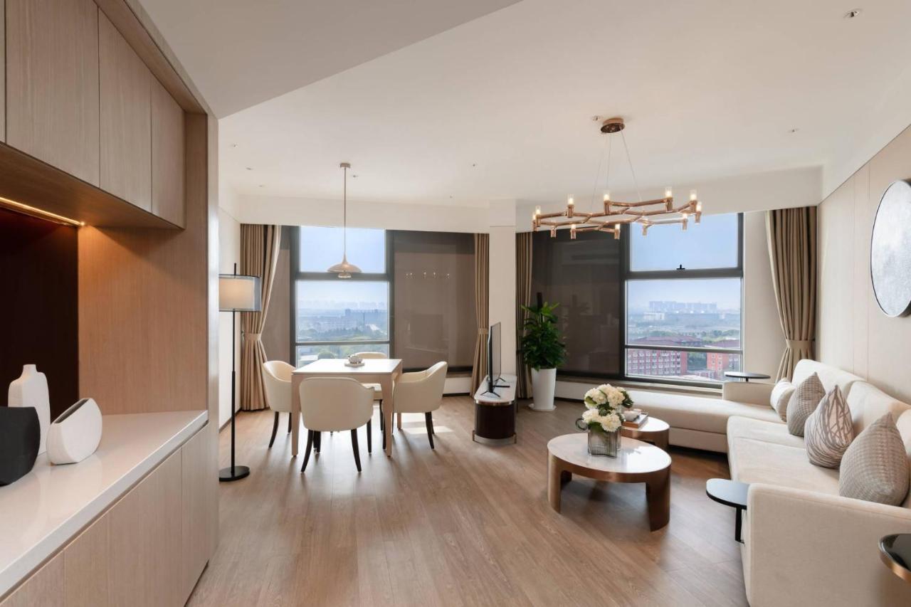 Hotel Kew Hongqiao 4*